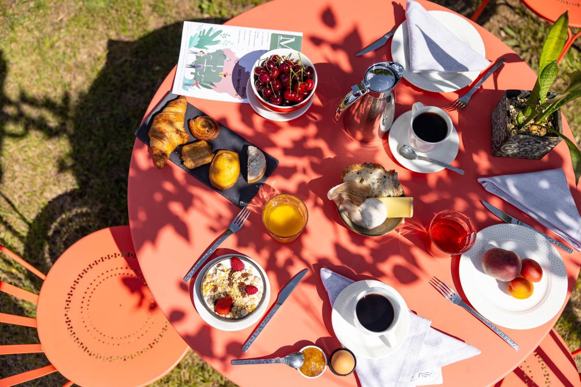 Logis Auberge Les Murets Hotel Restaurant Spa Chandolas Dış mekan fotoğraf